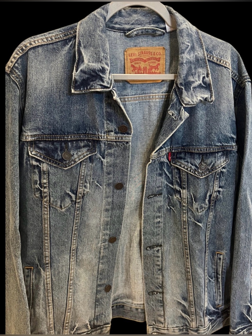 NEWEST Levis Jean Jacket. Women's denim coat with silhouette. Stunning.